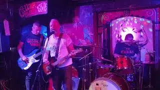 The Ken at Chaplins And The Cellar Bar:  Big Kids; Eccentric Avenue
