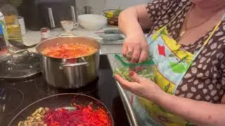Tasty and without Meat! LENTEN, NUTRITIOUS, VERY TASTY RED BORSCH.