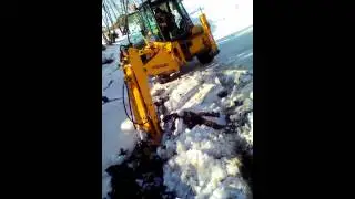 Капаем озеро зимой на экскаваторе