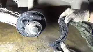 Replacing rear brake pads With Lada Granta with ABS