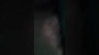 Встретил кошечку когда выходил из дома, но почему то она отказалась кушать😂😂