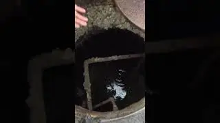 осмотр колодца залитого водой