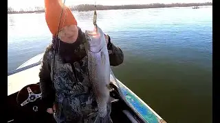 Рыбалка плавежом! часть первая р. Камчатка Глухозимье закончилось.
