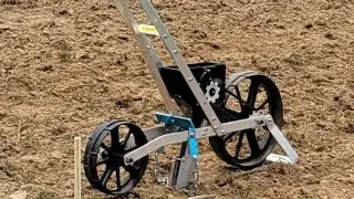 VEVOR garden planter planting Dakota black popcorn