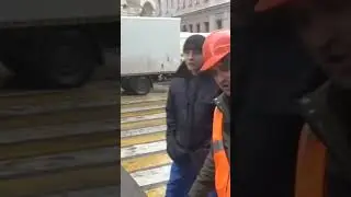 Демонтаж незаконного знака