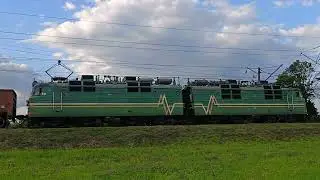 ВЛ80 с грузовым составом