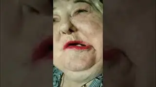 Я цокаю губищами. Снимаю треш контент в тик ток 