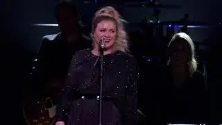 Kelly Clarkson - A Minute + a Glass of Wine (Live in Fresno, CA)