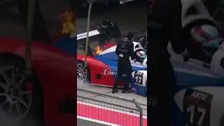 Гоночная машина загорелась в боксах - а потом победила!