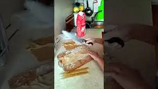 Вот так внучка! И воды подаст, и накормит! #домашняялапша