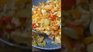 Ориз с пилешко на тиган 