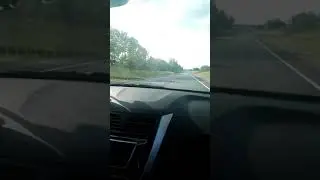 Ань,моргни ему))
