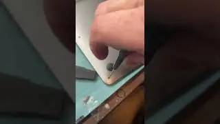 MacBook Air won’t turn on fix 