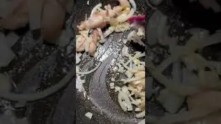 Лапша удон с курицей и грибами как 