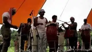 Aly Keïta & Letieres Leite - Rumpilezz Percussão Baiana @ Music Meeting 2014