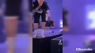 szpaku zamienia się butami z fanem