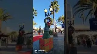 Universal Studios Hollywood 2022 Christmas 🎄 is Here!