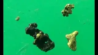 По тихому мою золото на реке! Quietly mine the gold on the river!