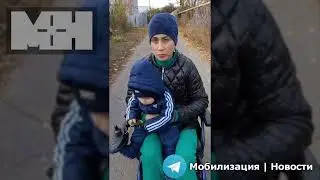 Мама погибшего срочника осталась одна в инвалидном кресле