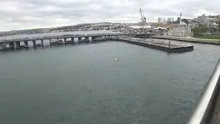 Невероятно красивая станция метро на воде