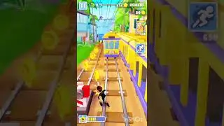 Jogando subway surfers 