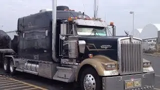 Caminhoneiro Leva a Moto no Caminhāo