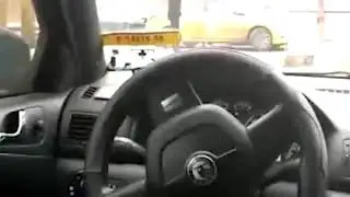 Пьяный Полицейский разгромил машину такси в Люберцах 20.02.2020