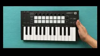Novation Launchkey Mini Mk3 (25 key MIDI Keyboard) UNBOXING