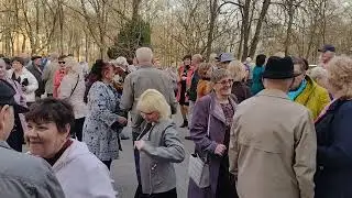 31.03.2024.🤗🕺💃Моя душа поёт для вас.В Гомельском парке.