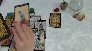 КТО НА ПОРОГЕ, КТО К ВАМ СПЕШИТ? Таро гадание