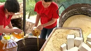 Soap with burnt frying oil. This is how this waste is recycled at home to make soap