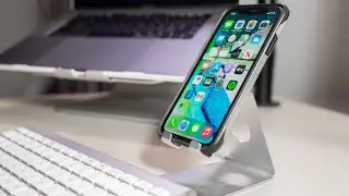 The perfect iPhone stand for an Apple themed desk