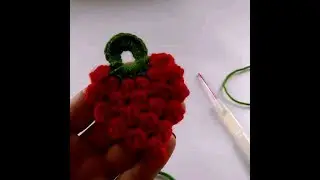 Клубничка крючком в ЗД .