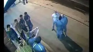 уличний драка +18