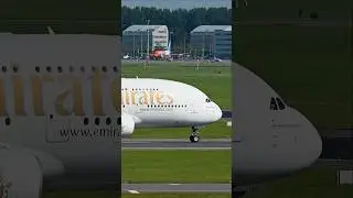 Emirates A380 leaving Schiphol Airporr via runway 18L #planespotting #aviation #plane #airbus #a380