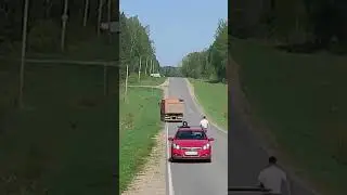 Чуть не сплющило Камазом! Еле успел уйти на встречу.