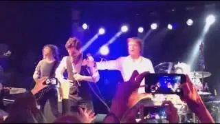 Пол Маккартни и The Killers спели на Новый год для Абрамовича