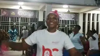 A spontaneous praise led by Sis Joyce.