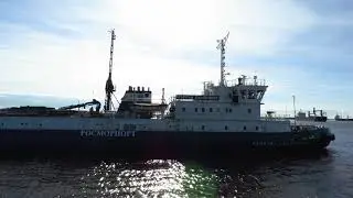 Швартовка ледокола Капитан Евдокимов