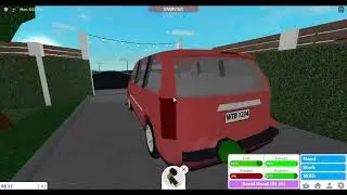 WITH THE NEW BLOXBURG UPDATE YOU CAN WASH YOUR CAR!!