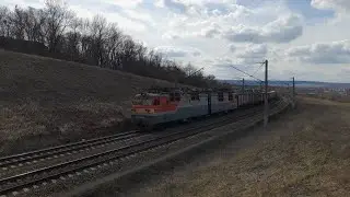 Электровоз ВЛ80т-2081 с грузовым составом со станции Жасминка