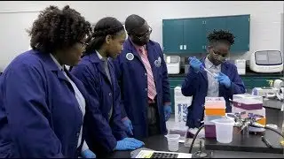 High School Students Find Rare E-coli-killing Bacterium at RIT