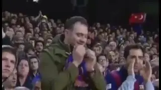 Arda Turan Oyuna Girerken Camp Nou'daki TÜRK BAYRAĞI