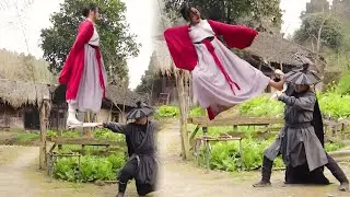 The Chinese Kung Fu Master Was Beaten Down By His Senior Sister And Still Had To Cook For Her!