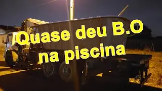 Quase deu B.O. Passando a piscina com caminhão Munck...