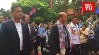 ពិធីដង្ហែរគ្រឿងអង័្លរការពាក់លំអររូមចំលាក់នាសម័យអង្គរវិលមកមាតុភូមីវិញ Khmer hot news