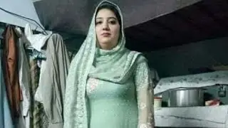 Pashto local dance in home، پښتو لوکل اتنړ