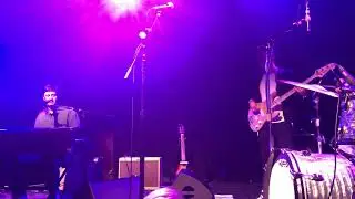 Joey Dosik - Kissing My Love (The Independent 05/27/22)
