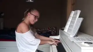 Nils Frahm - Hammers variation cover by Anett Földes
