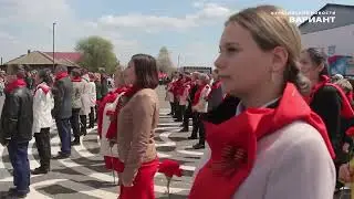 9 мая 2022 г парад в Курагино, акция в парке  и артмарафон